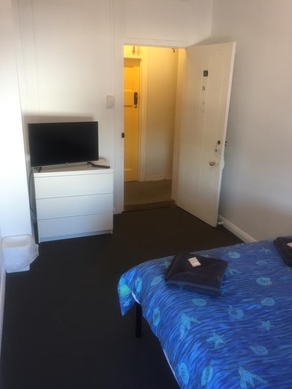 Crown Inn Hotel Kingston Se Екстер'єр фото