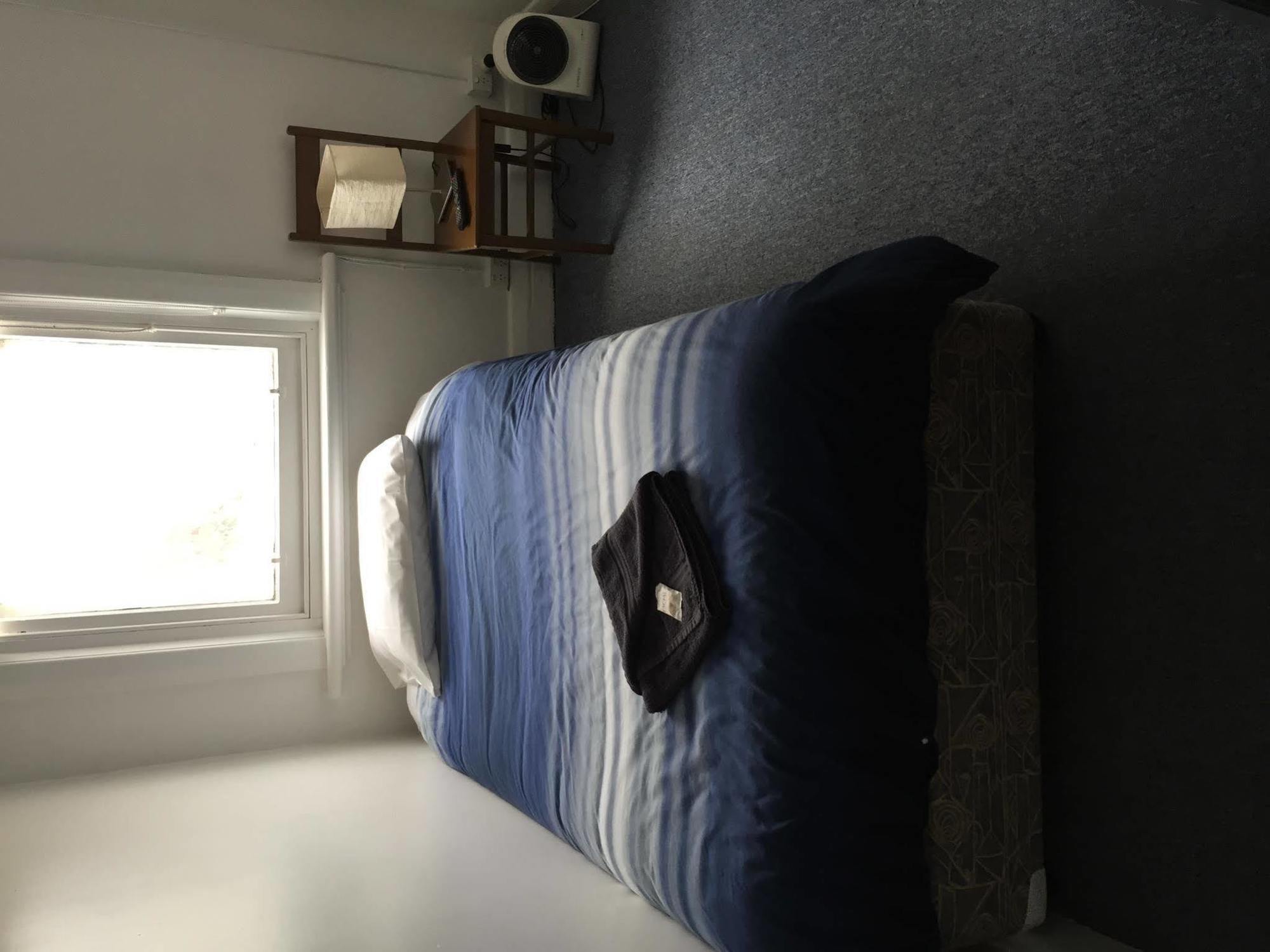 Crown Inn Hotel Kingston Se Екстер'єр фото